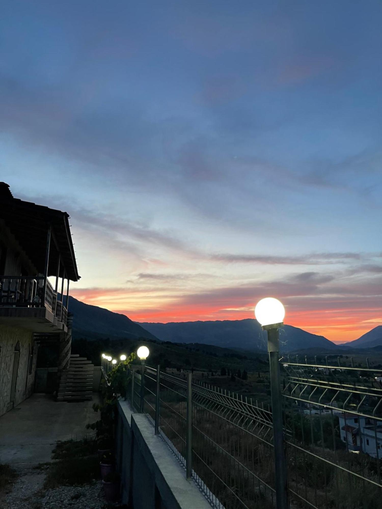 Elsa'S Villa Gjirokaster Exterior photo